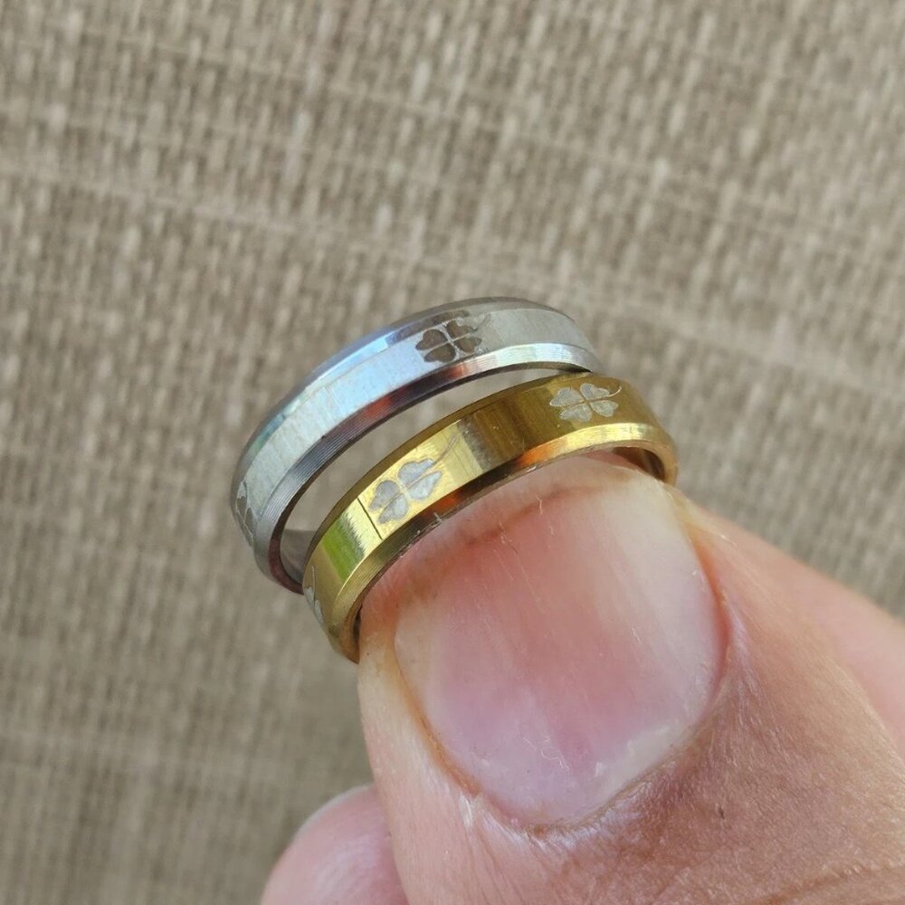 Women Fashion Rings Set of 2 Silver and Gold Tone Fashion Jewelry Size NWT - Picture 3 of 12